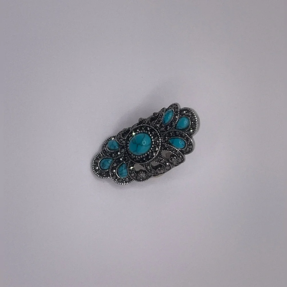 Silver toned BOHO peacock ring with Faux Turquoise Stones - Size 8